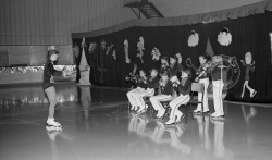 0375E Patinage artistique mars 1983  3 